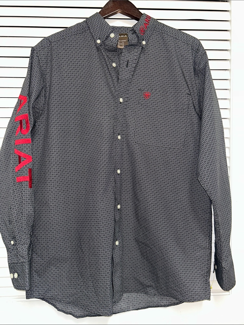 Ariat Black Micro-Pattern Long-Sleeve Button-Down Shirt with Red Logo